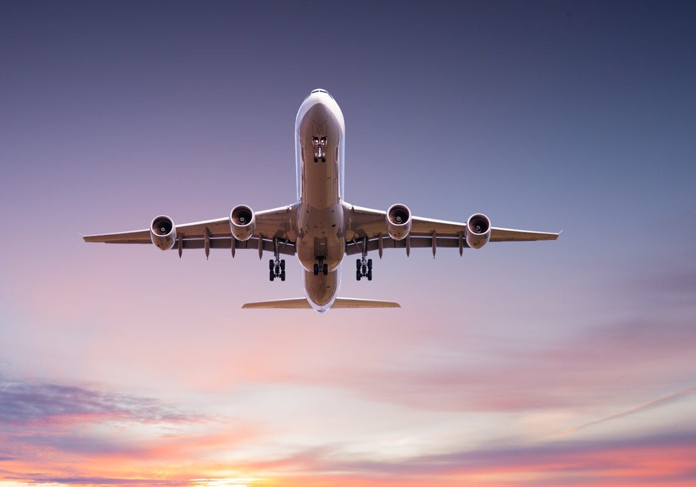 Aircraft to indicate dangerous goods by air expertise